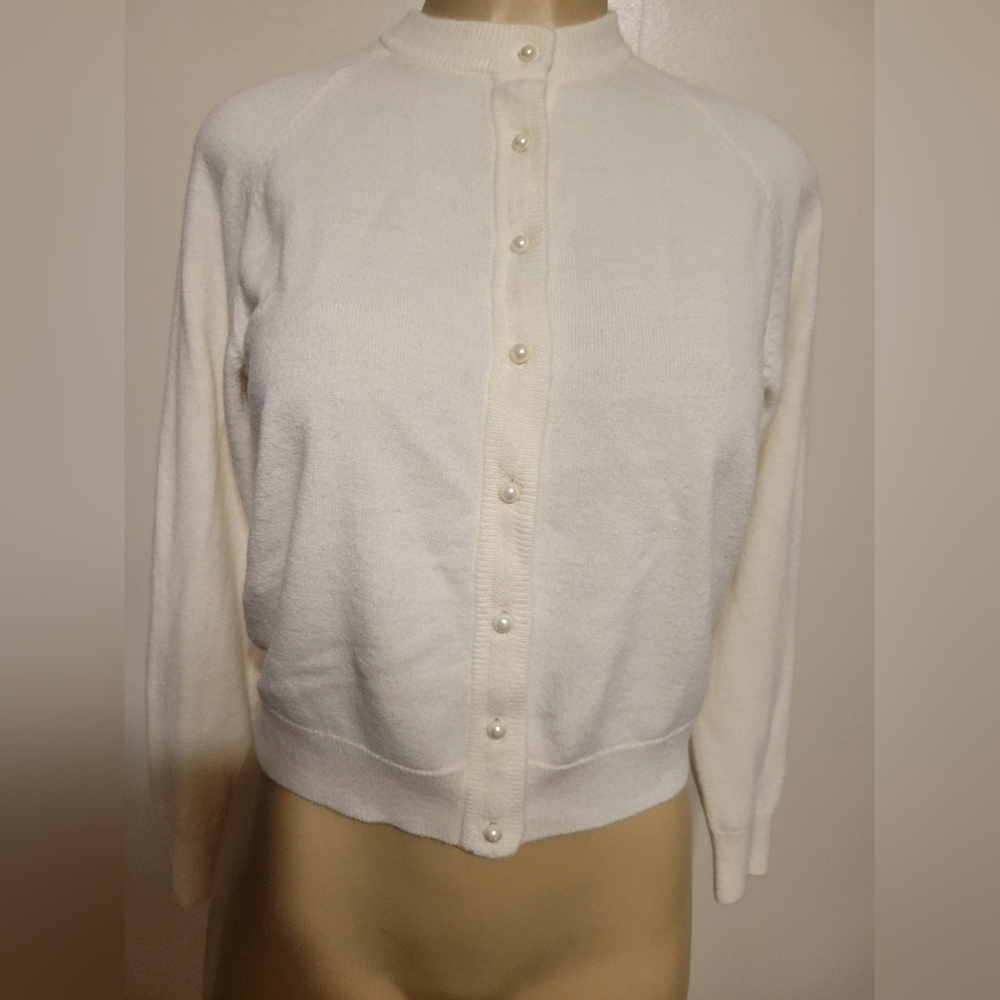 Laura Scott  Women's Button Up Sweater Petite